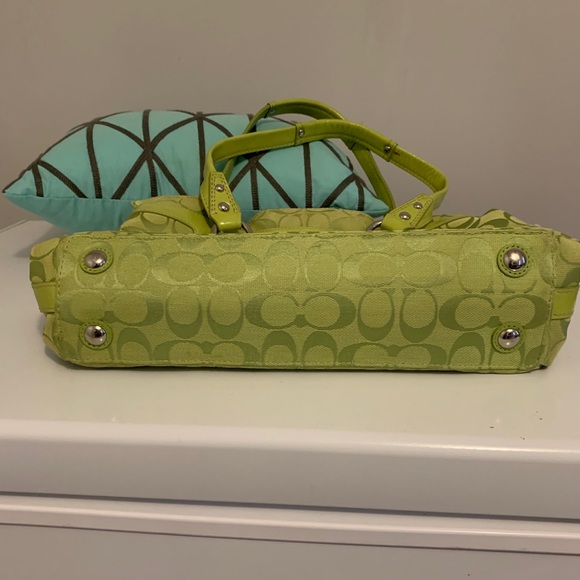 COACH BAG W SCARF - Picture 3 of 5